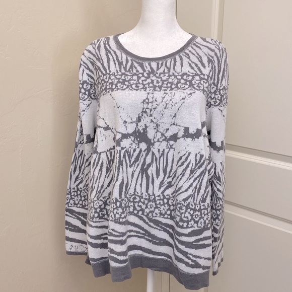 Chico's Sweater Women’s 3/XL Marble printed lightweight Pullover silver thread - Picture 1 of 11